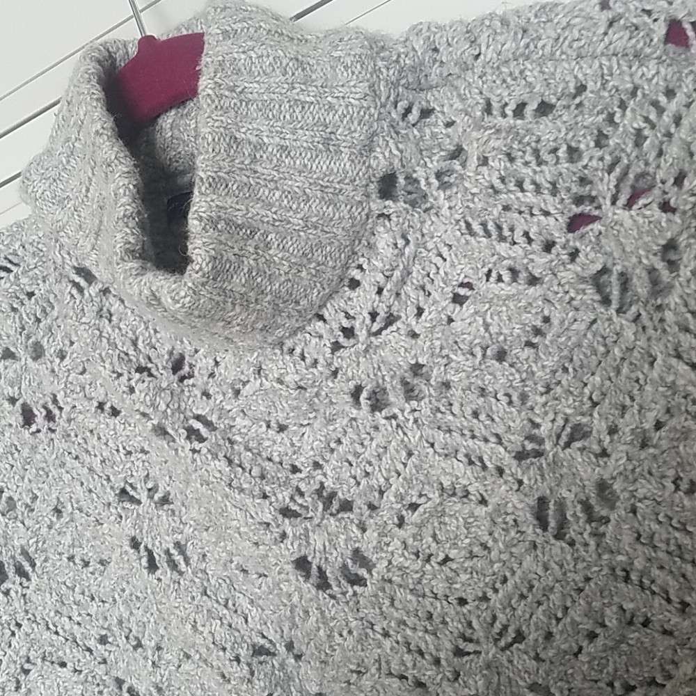 🛍3/$13🛍American eagle knit sweater